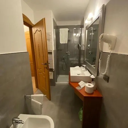 Hotel Bait De Angial Livigno Exterior photo
